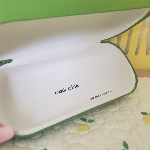 Kate Spade Bethann sunglasses w/ FREE case! - Picture 4 of 6